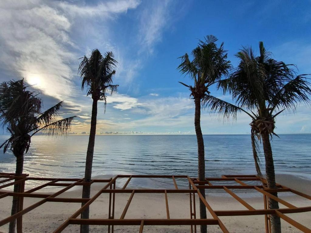 Eco Cozy Beachfront Resort Chaam Хуа Хин Екстериор снимка