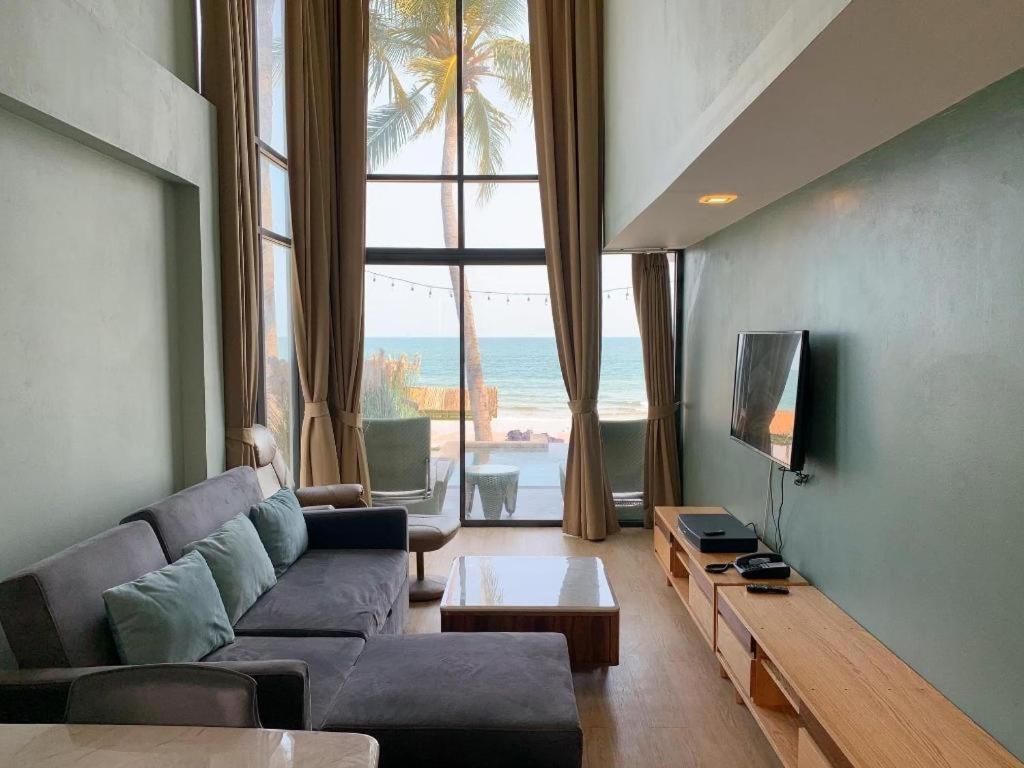 Eco Cozy Beachfront Resort Chaam Хуа Хин Екстериор снимка